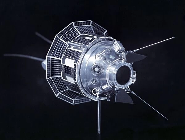 Model of the Luna 3 spacecraft