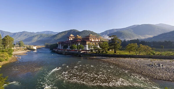 Punakha Dzong at the convergence of two rivers Mo Chhu and Pho Chhu, Punakha, Bhutan