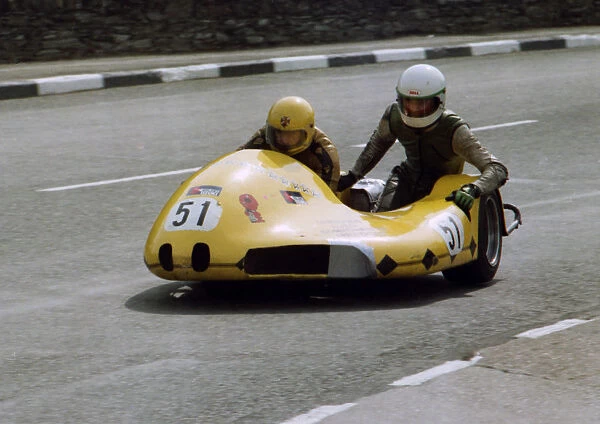 Alistair Lewis & Graeme Mackay (Suzuki) 1980 Sidecar TT