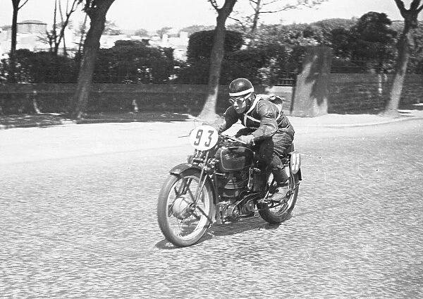 Bill Maddrick (Velocette) 1951 Senior TT