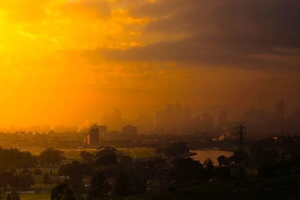 Melbourne sun rise (misty morning)(1 of 1)