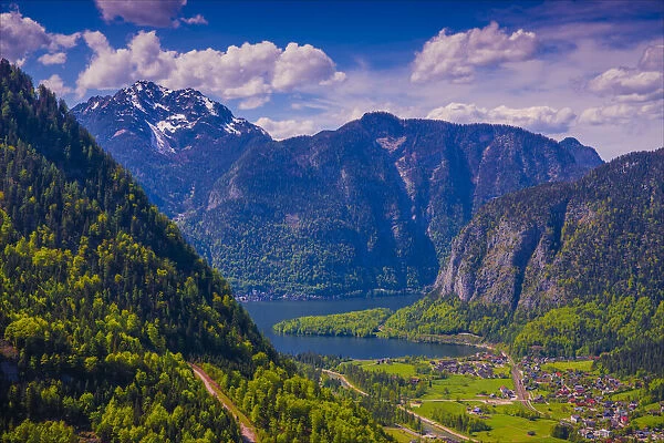 Mountain scenery in the Austrian Alps near Hallstatt