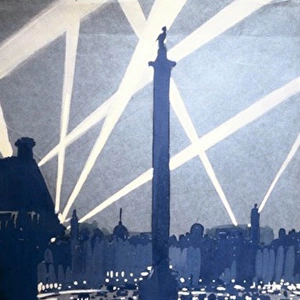 Air raid over London seen from Trafalgar Square, WW1