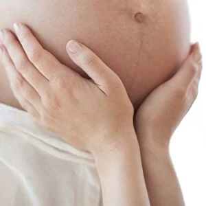 Pregnant womans abdomen
