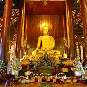 Buddha statue in Wat Phan tao Temple in Chiang Mai, Thailand