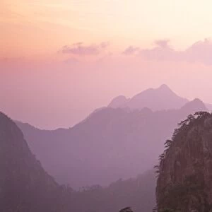 Huang Shan Mountains