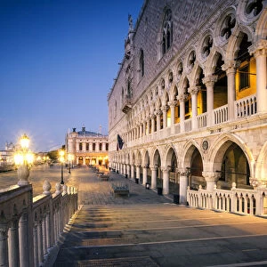 Italy, Venice, Riva degli schiavoni at dawn