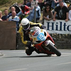 Hutchys first TT: Ian Hutchinson (Yamaha) 2004 Junior TT