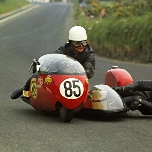 John Wright-Bailey & J Wilson (MDW) 1970 750 Sidecar TT