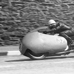 Keith Campbell (Guzzi): 1957 Junior TT