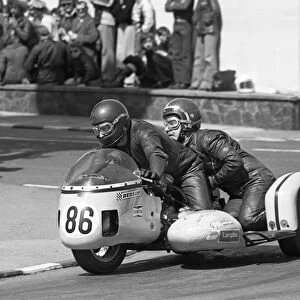 Ken Blacklock & Milton Mitchinson (BSA) 1975 500 Sidecar TT
