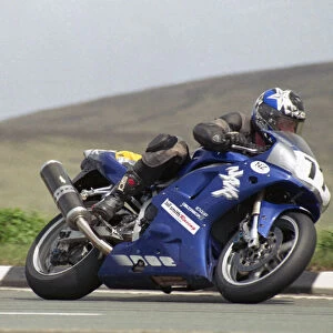Michael King (Yamaha) 2002 Formula One TT