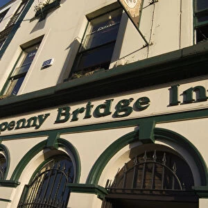 Ha Penny (Half Penny) Bridge Inn pub, Dublin