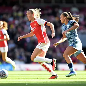 Arsenal Women vs Aston Villa: Frida Maanum Fights Past Defender in Barclays Super League Clash