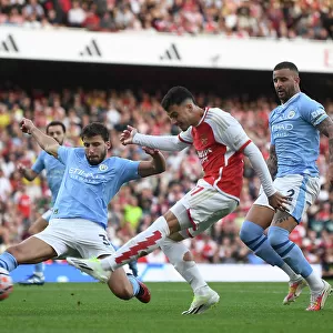 Arsenal's Martinelli Clashes with Manchester City's Dias and Walker in 2023-24 Premier League Showdown