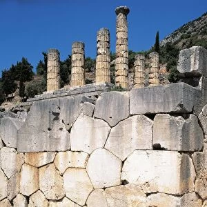 Greece, Delphi, Polygonal wall beneath Temple of Apollo, at archaeological site