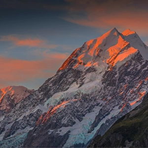 Dawn View to mount Cook, south Island of New Zealand