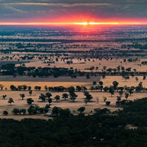Sunset over the plains of Victoria