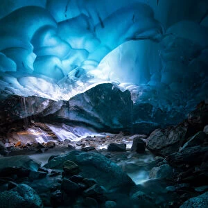 Flow in ice cave