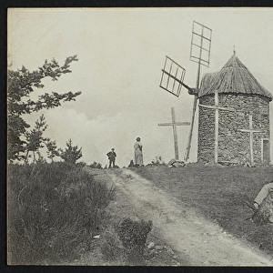 Postcard depicting the calvary and the windmill in Ally, Le Puy-en-Velay, c