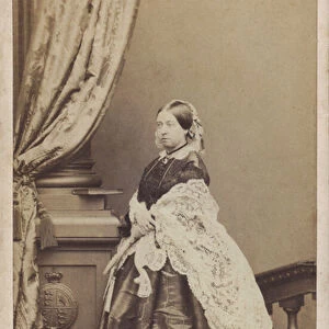 Queen Victoria (b / w photo)