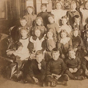 School children, Norfolk, early 20th century (b / w photo)