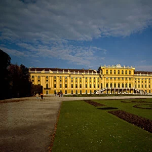 View of the Imperial Palace of Schonbrunn, end of the 17th century (photography)
