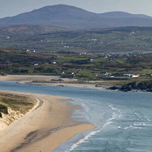Figures on Five Fingers Strand, Trawbreaga Bayl, Inishowen Peninsula, County Donegal