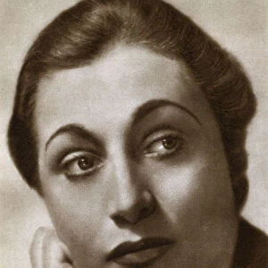Aline MacMahon, American actress, 1933