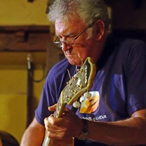 Jim Mullen, Scottish jazz guitarist, The Woodman, Ide Hill, Kent, 2012. Artist: Brian O Connor