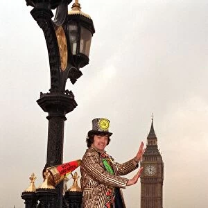 SCREAMING LORD SUTCH OUTSIDE WESTMINSTER, LONDON - 16 / 10 / 1991